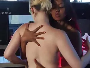 エリーゼは楽しんでる 女子 同士 エロ  ...