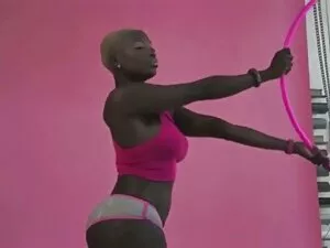 脚の間の愛 女 王様 ゲーム エロ 動画